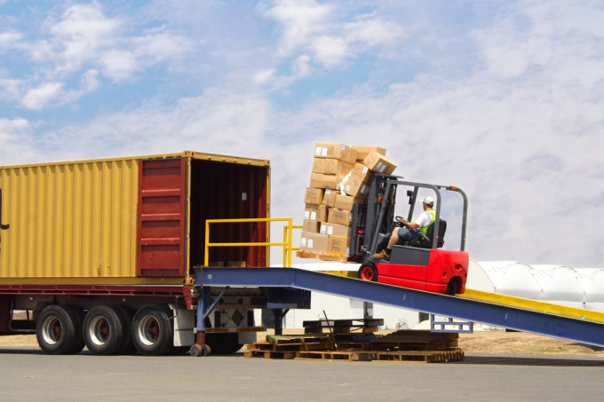 Common Mistakes to Avoid When Choosing a Logistics Provider